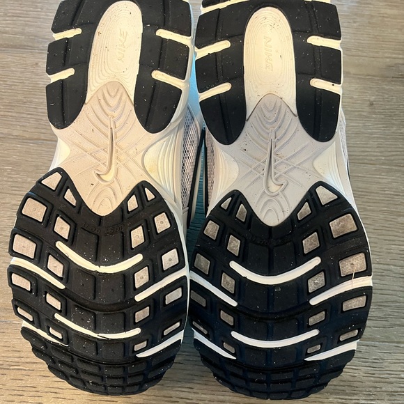 Nike V5 RNR - Picture 3 of 5